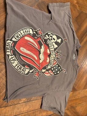 Rolling Stones cropped graphic tee